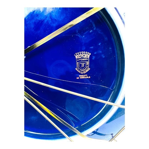 Limoges Castel France 10” Plate Cobalt Blue 22k Gold Trim "The Proposal" - Picture 6 of 10